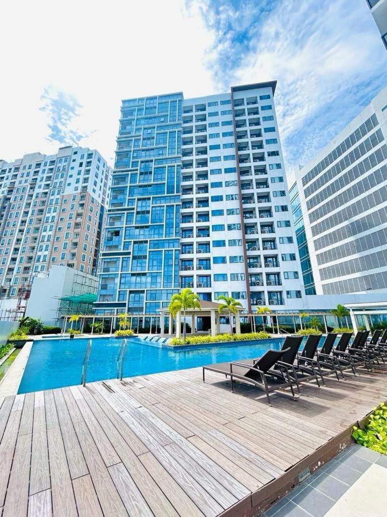 Modern And Cozy One Manchester Place In Mactan Newtown Lapu-Lapu City Exterior foto