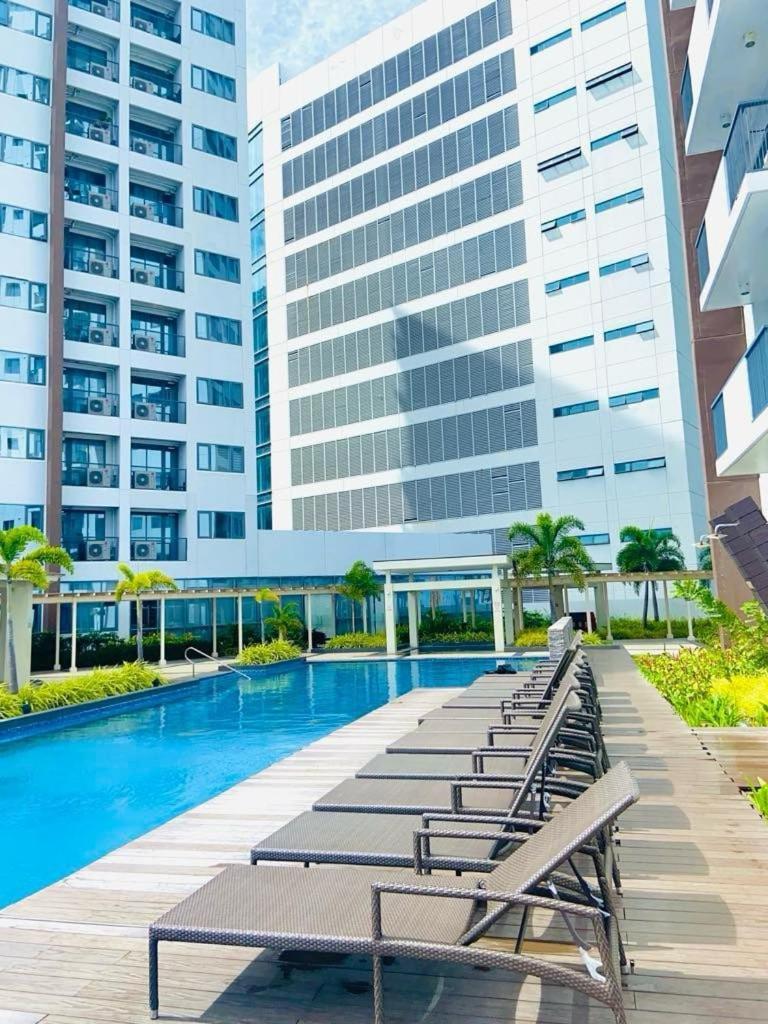 Modern And Cozy One Manchester Place In Mactan Newtown Lapu-Lapu City Exterior foto